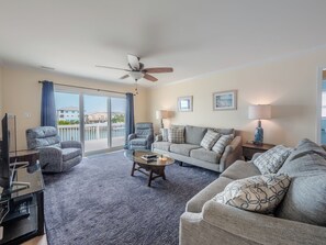 Studio (4 Bedrooms) | Property amenity - Bear's Den by Topsail Realty (Holly Ridge)