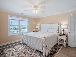 Studio (4 Bedrooms) | Property amenity - Bear's Den by Topsail Realty (Holly Ridge)