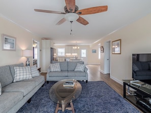 Studio (4 Bedrooms) | Property amenity - Bear's Den by Topsail Realty (Holly Ridge)