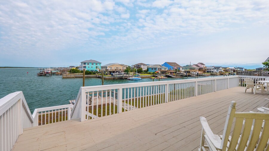 Bear's Den by Topsail Realty