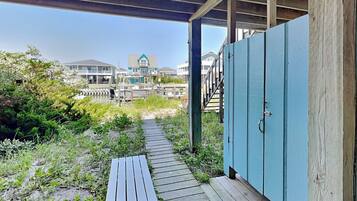 Studio (4 Bedrooms) | Tiện nghi, dịch vụ nơi lưu trú