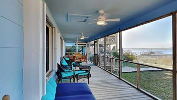 Studio (3 Bedrooms) | Property amenity