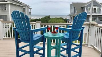Studio (3 Bedrooms) | Front of property