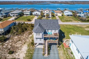 Studio (4 Bedrooms) | Property amenity - Both Sides Now by Topsail Realty (Holly Ridge)