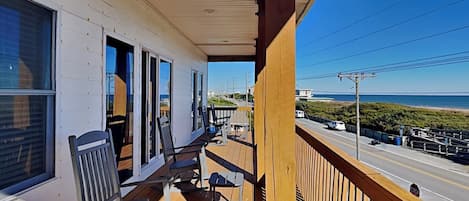 Studio (4 Bedrooms) | Property grounds