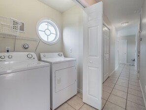 Studio (4 Bedrooms) | Property amenity