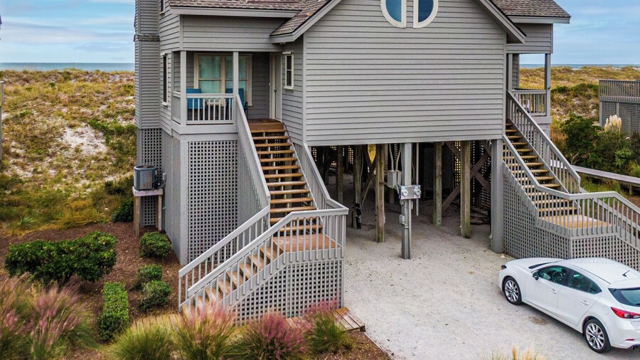 Serenity Now by Topsail Realty