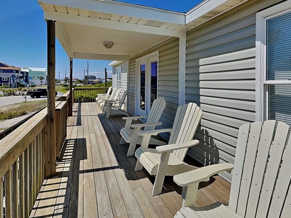 Studio (3 Bedrooms) | Property amenity