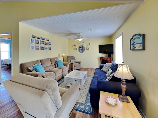 Studio (3 Bedrooms) | Property amenity