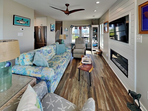 Slow Motion #8A by Topsail Realty