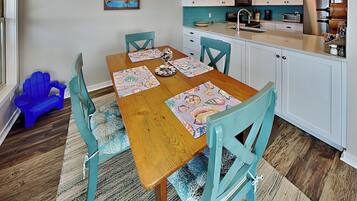 Studio (2 Bedrooms) | Property amenity