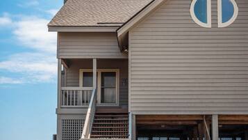 Studio (2 Bedrooms) | Property amenity