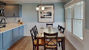 Studio (2 Bedrooms) | Property amenity