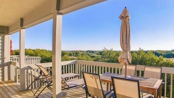 Studio (2 Bedrooms) | Front of property