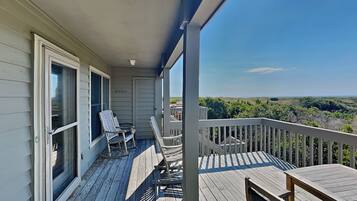 Studio (2 Bedrooms) | Property amenity