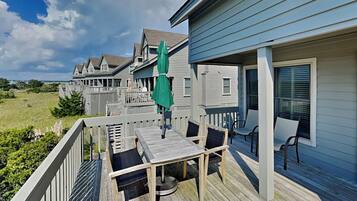 Studio (2 Bedrooms) | Property amenity