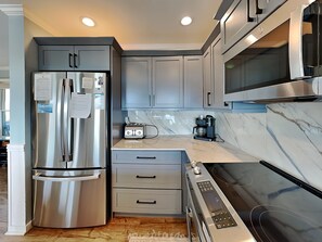 Studio (2 Bedrooms) | Property amenity