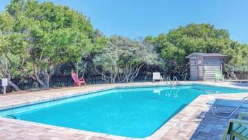 Studio (2 Bedrooms) | Property amenity