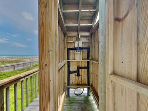 Studio (4 Bedrooms) | Property amenity - Jolly Dave's by Topsail Realty (Holly Ridge)