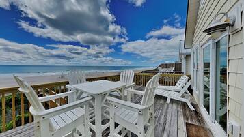 Studio (4 Bedrooms) | Property amenity