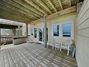 Studio (4 Bedrooms) | Property amenity - Jolly Dave's by Topsail Realty (Holly Ridge)