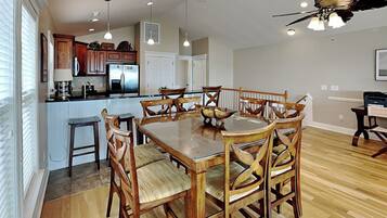 Studio (4 Bedrooms) | Property amenity