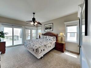 Studio (4 Bedrooms) | Property amenity - Jolly Dave's by Topsail Realty (Holly Ridge)