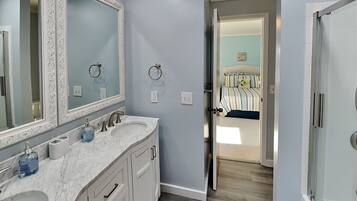 Studio (4 Bedrooms) | Property amenity