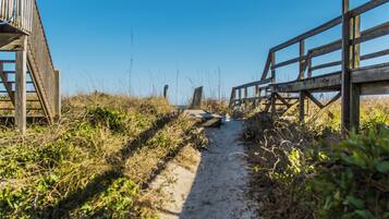 Studio (4 Bedrooms) | Property amenity