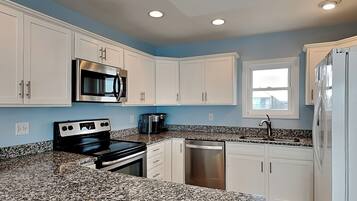 Studio (4 Bedrooms) | Property amenity