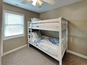 Studio (4 Bedrooms) | Tiện nghi, dịch vụ nơi lưu trú