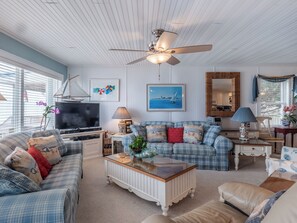 Studio (3 Bedrooms) | Property amenity