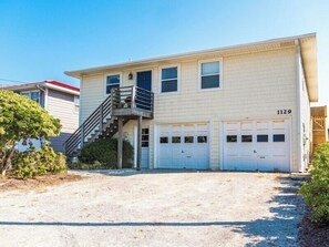 Studio (3 Bedrooms) | Property amenity - Tournesol by Topsail Realty (Holly Ridge)