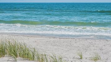 Studio (3 Bedrooms) | Property amenity