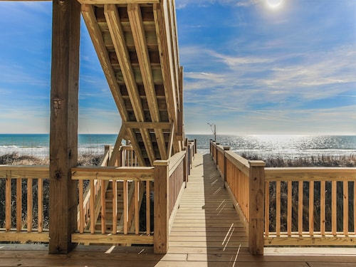 Sunshine Daydreams by Topsail Realty