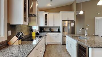 Studio (5 Bedrooms) | Property amenity