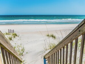 Studio (3 Bedrooms) | Property amenity