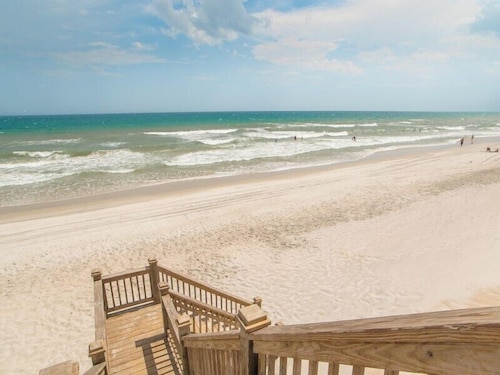 Pelican Perch by Topsail Realty