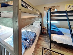 Studio (4 Bedrooms) | Property amenity