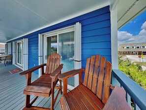 Studio (4 Bedrooms) | Property amenity - Happy Days by Topsail Realty (Holly Ridge)