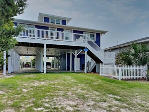 Studio (4 Bedrooms) | Property amenity - Happy Days by Topsail Realty (Holly Ridge)