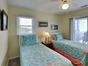 Studio (4 Bedrooms) | Property amenity - Happy Days by Topsail Realty (Holly Ridge)