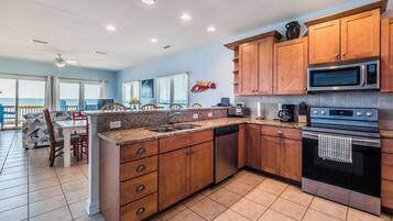 Studio (5 Bedrooms) | Property amenity