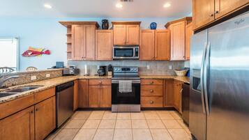 Studio (5 Bedrooms) | Property amenity