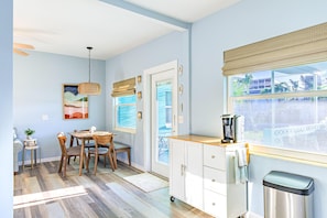 Maison, 1 tr�ès grand lit et 1 canapé-lit (Se La Vie) | Restauration