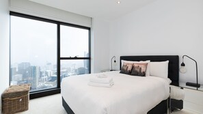 2 bedrooms, desk, free WiFi, bed sheets