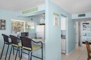 Private kitchen - Crescent Shore 201 (Fort Myers Beach)