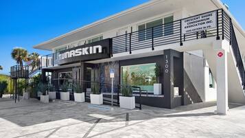 Condo, 1 King Bed with Sofa bed (Crescent Shore 201) | Exterior