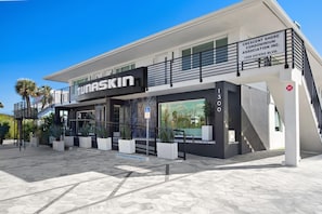 Condo, 1 cama King e sofá-cama (Crescent Shore 201) | Fachada