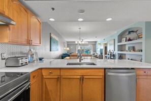 Condo, Multiple Beds (Oceanwalk 3-304) | Private kitchen | Oven, toaster